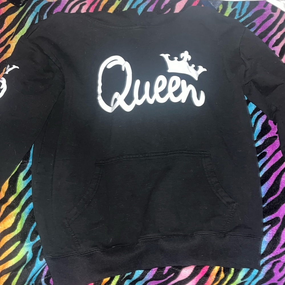 women XS queen sweatshirt